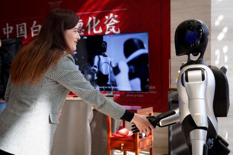 Agibot, Minth grupa, robot