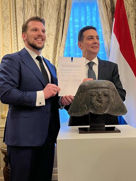 Vraćanje skulture Egiptu