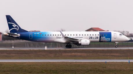 E-195, Air Montenegro