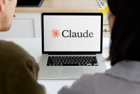 Claude, Klod 2