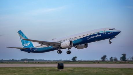 737-10 MAX