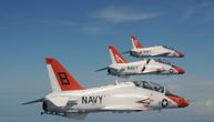 Američka mornarica menja pravila: Novi trenažni avioni bez sletanja na nosače, fokus na simulacije i uštede