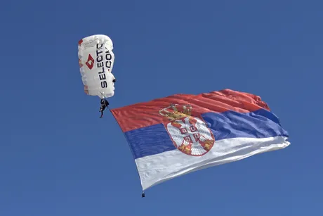 Dimitrije Dadić, padobranac