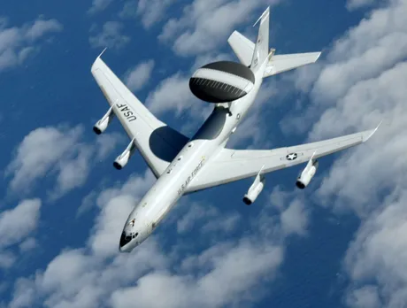 Boeing E-3 Sentry AWACS avion