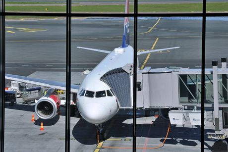 Air Serbia Airbus A319 Helsinki airport
