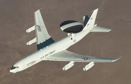 Boeing E-3 Sentry AWACS avion