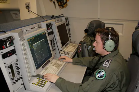 Boeing E-3 Sentry AWACS avion