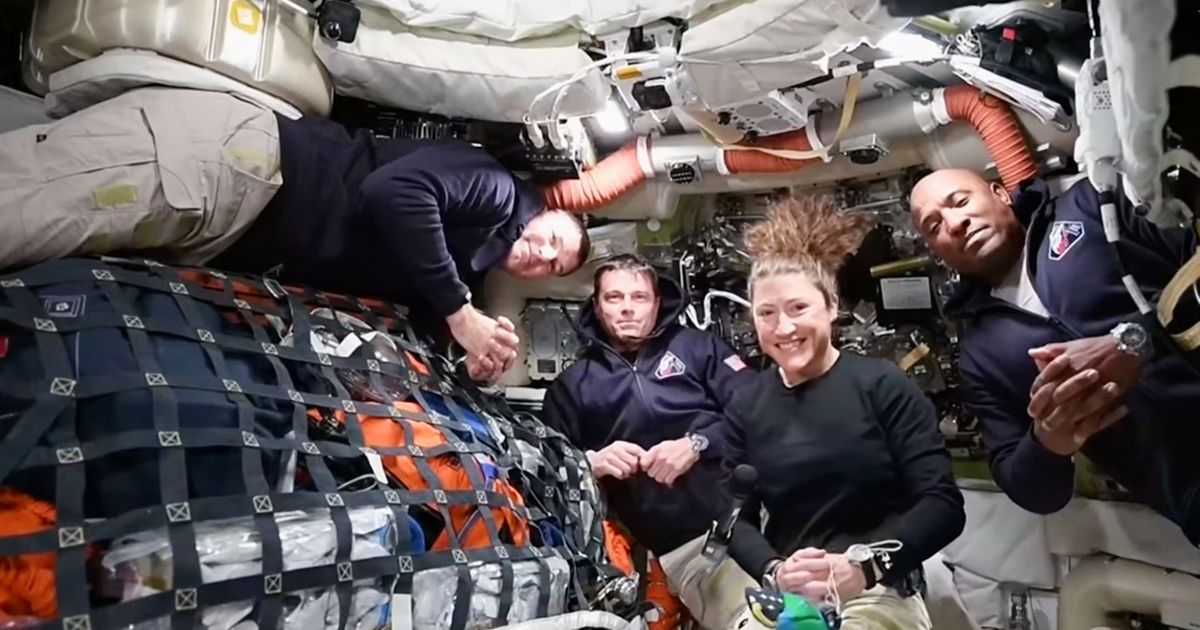 Problem s propelerom na letu oko Meseca, oglasila se NASA: Objašnjeno i kakvu su vodu astronauti brisali