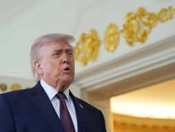 Donald Tramp, Bela kuća