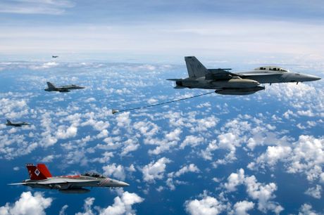 F/A-18F Super Hornet tanker