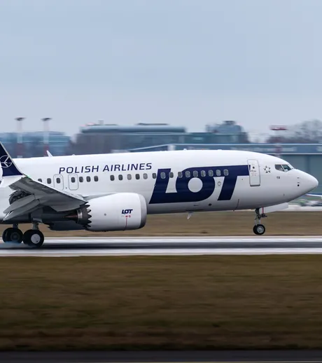 737 MAX