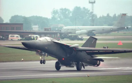 Avion F 111 FB 111