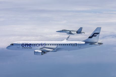 F/A-18 finskog vazduhoplovstva presreli putnički avion