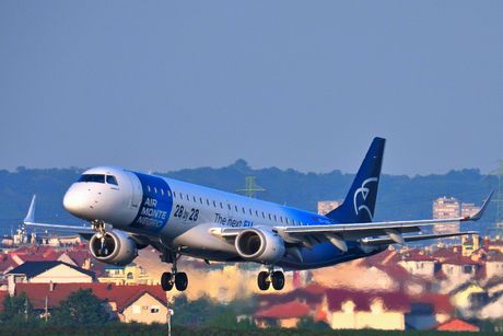 Air Montenegro Embraer E195 40-AOE