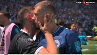 Edin Džeko potpuno odlepio! Umesto da slavi, hteo da bije trenera BiH, i to nakon što ga poljubio!