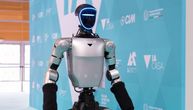 Kineski humanoid na recepciji hotela: U ovoj Ex-Yu zemlji goste dočekuje robot