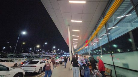 Reportaža sa leta Beograd Atina Tbilisi, Branislav Stojanović