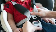 Naučnici ispitali da li su dečja auto sedišta zaista bezbednija za decu granične visine