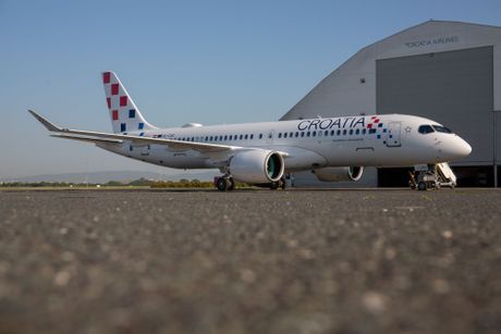 Airbus A220-300