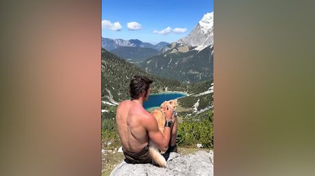 Mačak Edi i vlasnik Peter