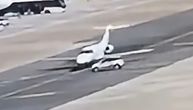 Fiat Panda se zakucao u poslovni mlaznjak na aerodromu: Bizaran incident u Milanu