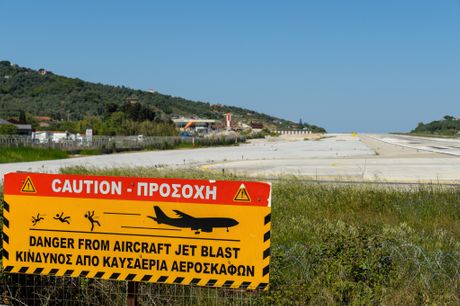 Avion Skiatos aerodrom JSK