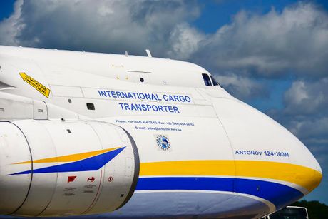 An-124 Leipzig Halle Lajpcig, Avion