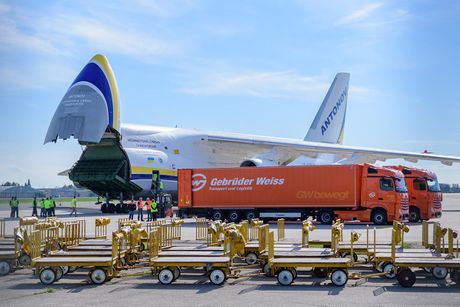 An-124 Leipzig Halle Lajpcig, Avion
