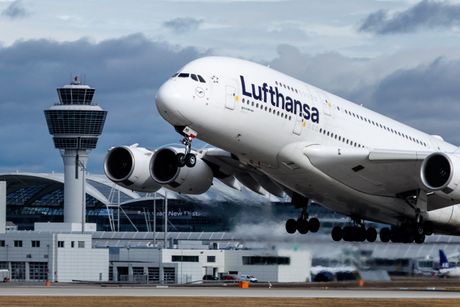 Minhen aerodrom, Lufthansa Airbus A380