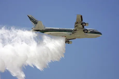 Boeing 747 Supertanker
