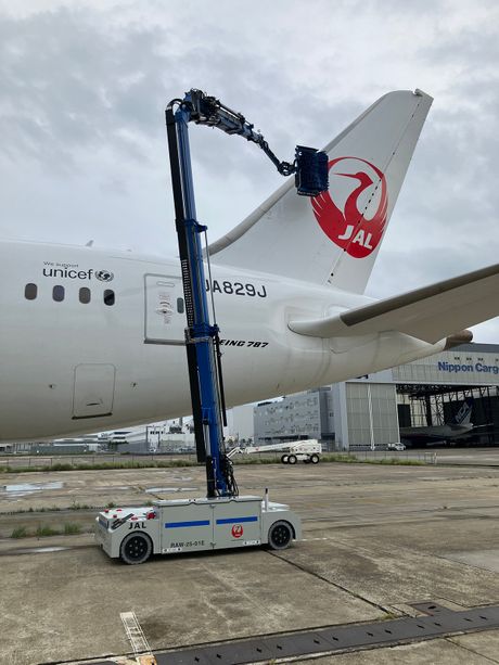 Japan airlines, Robot 