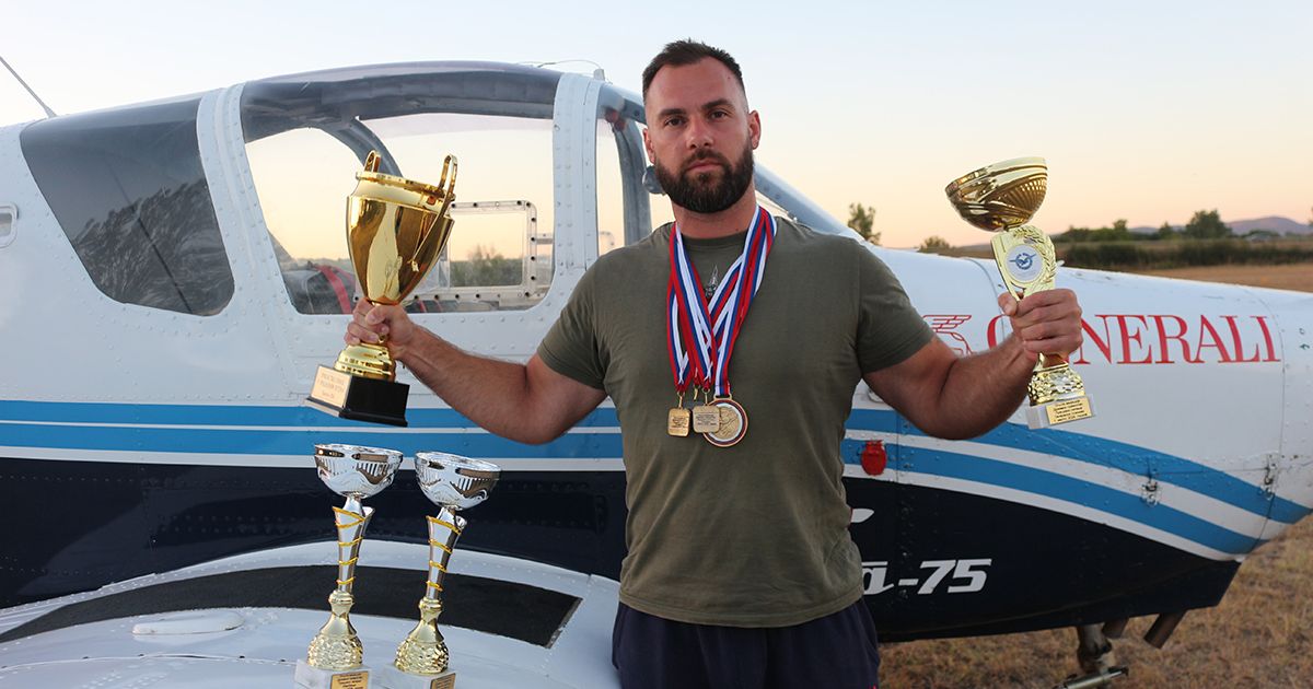 Komentari na "Najbolji pilot Srbije ponovo Nikola Naumović: Odbranio titulu u Paraćinu