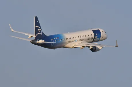 Air Montenegro Embraer 195
