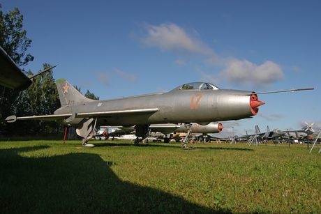 suhoj Su-7 , Avion