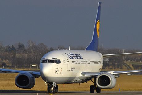 Lufthansa Boeing 737-500