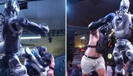 Prvi meč u istoriji: Čovek protiv robota! Pogledajte uzbudljive scene iz ringa, ne mogu se meriti