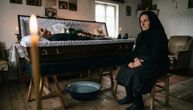 Kad umrete, staviće vam lavor vode ispod sanduka: Da duša ne ožedni, ali pop vam štošta nikad ne bi rekao