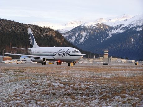 Air Alaska Boeing 737-200