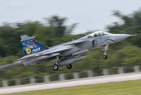 kraljica  Sutida Badžrasudhabimalalakšana, Saab Gripen