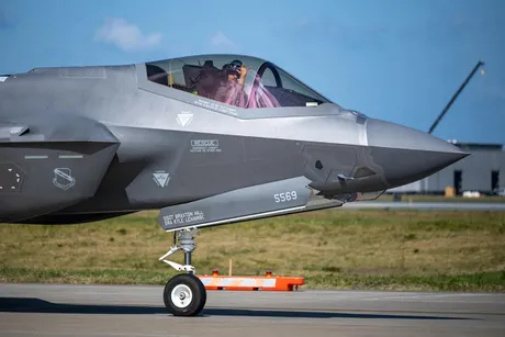 Lockheed Martin F-35 , Avion
