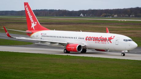 Cordeon Airlines Boeing 737