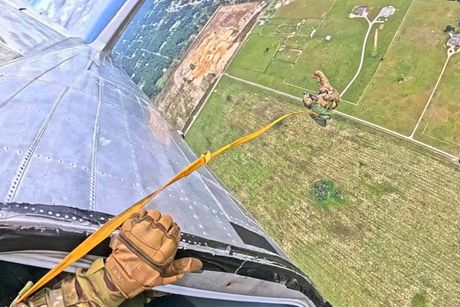Operation Vukovi, srpski padobranci veterani u SAD