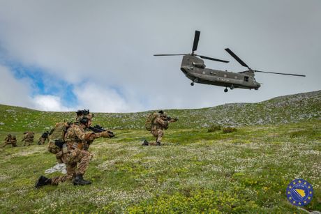 ICH-47F Chinook EUFOR