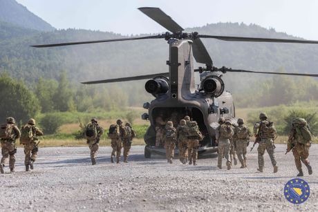 ICH-47F Chinook EUFOR